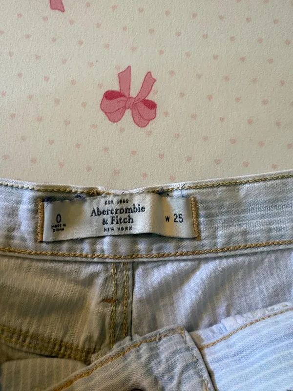 Y2K Abercrombie Shorts Vintage - Image 2