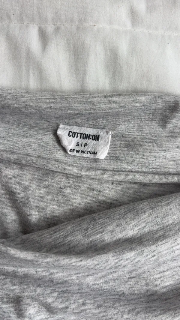 cotton on off the shoulder grey long sleeve - Image 2