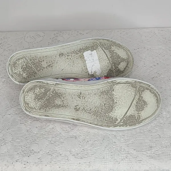 The Bradford Exchange Lena Liu breast cancer shoes 6.5 - Image 8