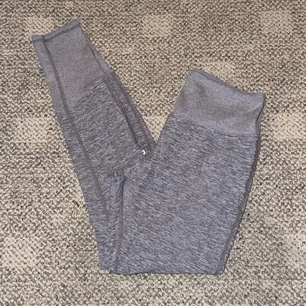 Alo Yoga High-Waist Alosoft Lounge Leggings - Image 4