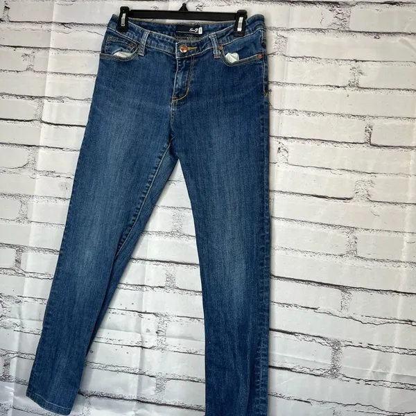 Seven7 Blue Straight Leg Jeans Classic Style Light Distressed SZ 4 Y2K Mid Rise - Image 7