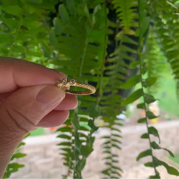Cole Haan Gold Ring with Crystals size 7 braided band - Image 7