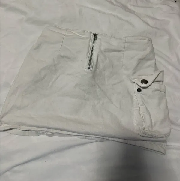 Edikted Low-Rise Mini Skirt - Image 4
