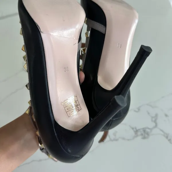 vinci Napa Siyah leather studded pointed heels Size 38 NEW - Image 5