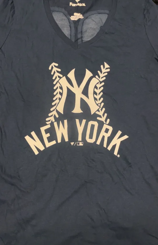 Fanatics New York Yankees MLB Women's V-Neck T-Shirt - Image 4