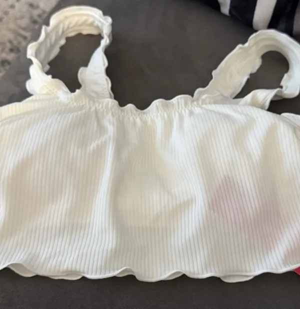 Xhilaration White Ribbed Ruffle Bikini Set - Image 6