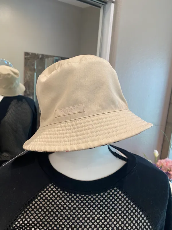 Burberry Reversible Bucket Hat - Image 3