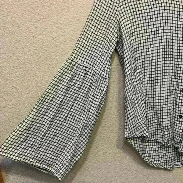 Madewell White with black window pane plaid sz M bell sleeves button down academia preppy - Image 5