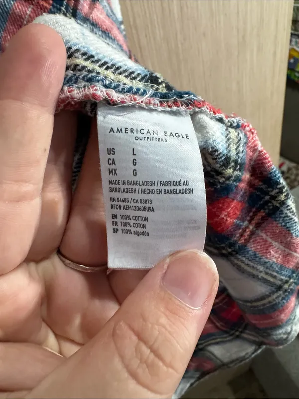 Women’s American Eagle Outfitters Red and White Plaid Button-Down Shirt Large - Image 3