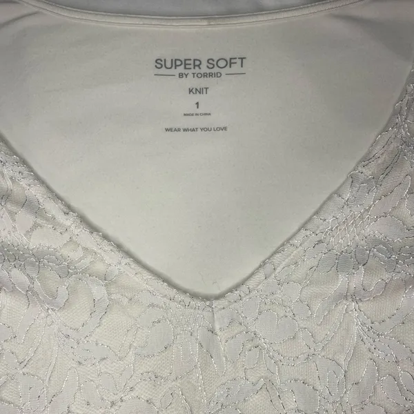 Torrid Super Soft V-neck lace pleated flowy sleeve stretch butter comfy T-shirt - Image 10