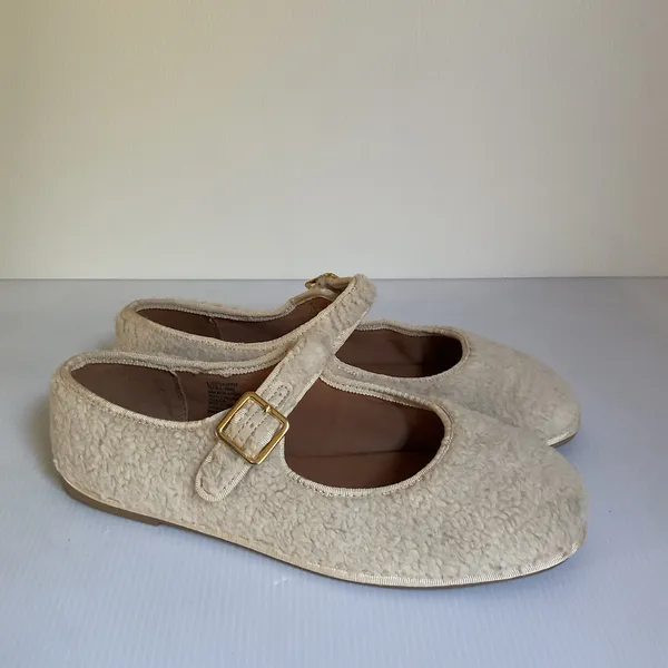 Universal Threads Mary Jane Flats Sherpa Cream Fleece Texture Size 9 - Image 3