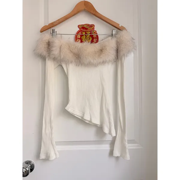 I.AM.GIA Cecily Top‎ Faux Fur Celeb LA Hollywood Kim K Megan Fox Y2K Blogger - Image 4
