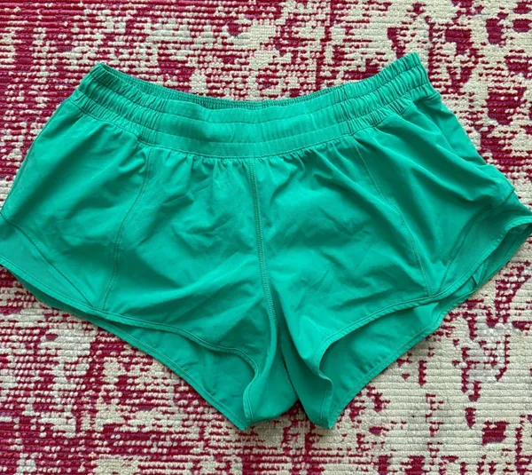 Lululemon Hotty Hot Shorts 2.5" - Image 2