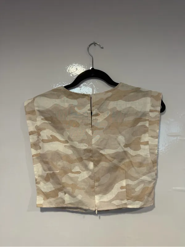 Zara Beige Camo Crop Top - Image 3