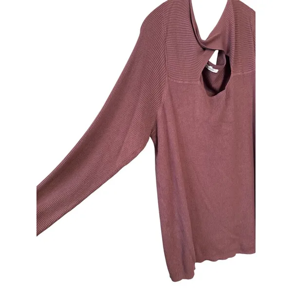 Maurice's Mauve Long sleeved waffle knit sweater with a cut-out‎ Sx 2X - Image 3