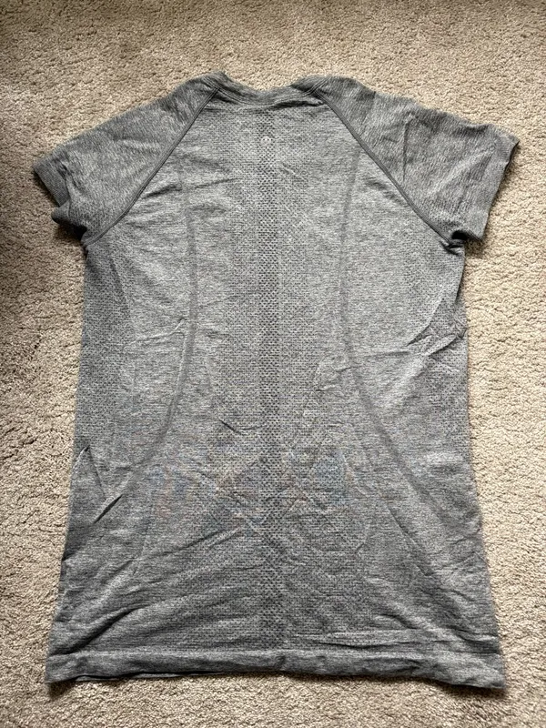 Lululemon Swiftly Tech Short Sleeve 2.0 Shirt - Image 2