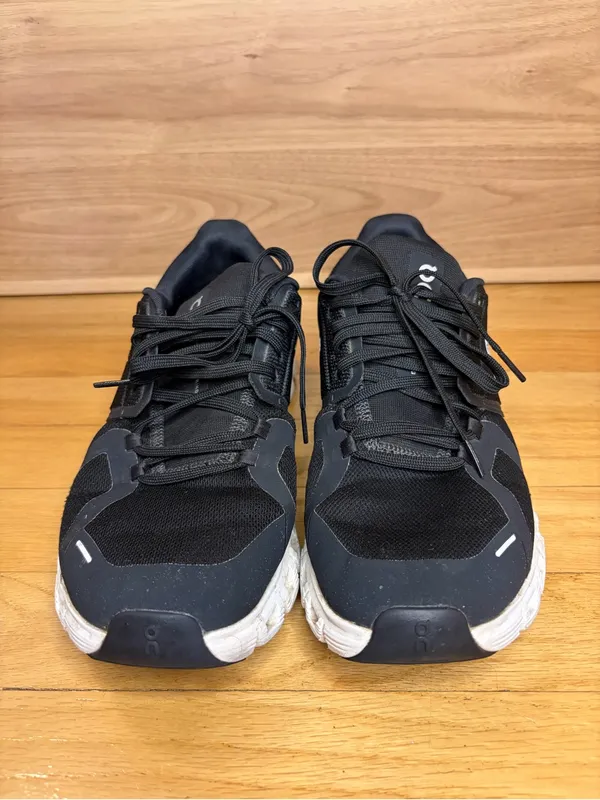 On Cloud 6 Women's Black Sneakers - Size 10 - Image 3