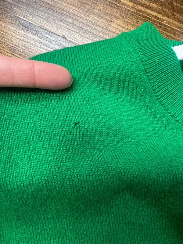 J. Crew Cashmere relaxed crewneck sweater in Brooke Green Size XS NWT ***FLAWED* - Image 8