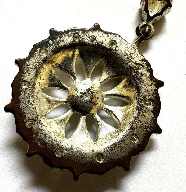 Circle rhinestone silver tone pendant necklace - Image 7