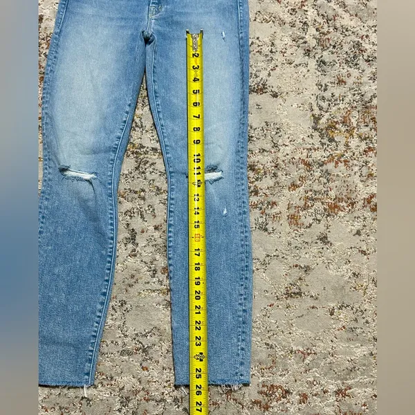 MOTHER High waisted Looker ankle fray jeans size 26 - Image 8