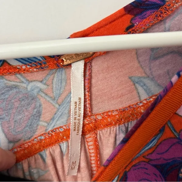 Free People Keepin' On floral slouchy top in orange and purple M - Image 4
