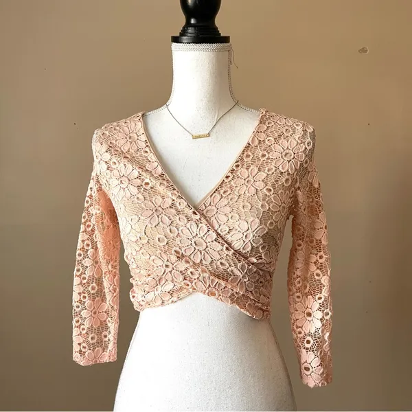 JASMINE | Pink Lace Crop Top Sz M - Image 3