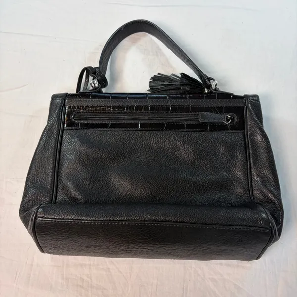 Brighton black leather handbag. 2 pockets with charm, tassel, woven handle - Image 7