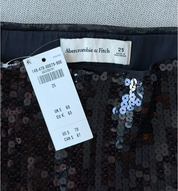 NWT Abercrombie Sequin Shorts - Image 3