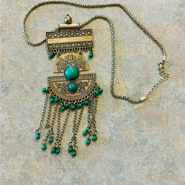 Like NEW Boho Oriental inspired jewelry piece faux jade festive necklace - Image 5