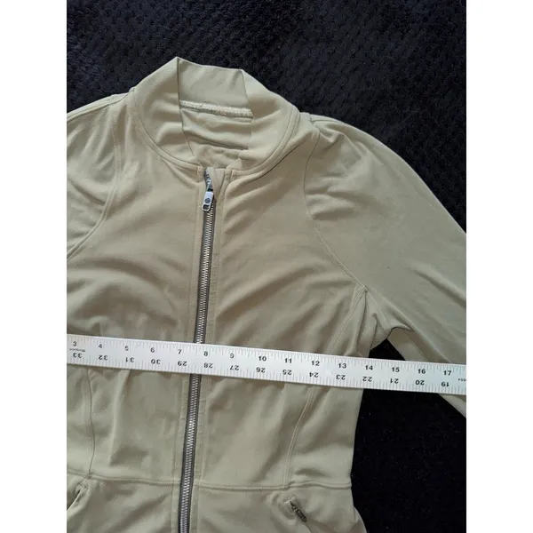 Lululemon Women's Define Olive Green Full Zip Jacket‎ Nulu Size 6 - Image 7