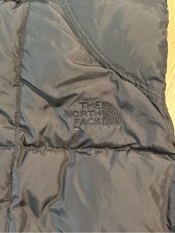 The North Face Black Gotham Puffer Vest  
Size Medium - Image 5
