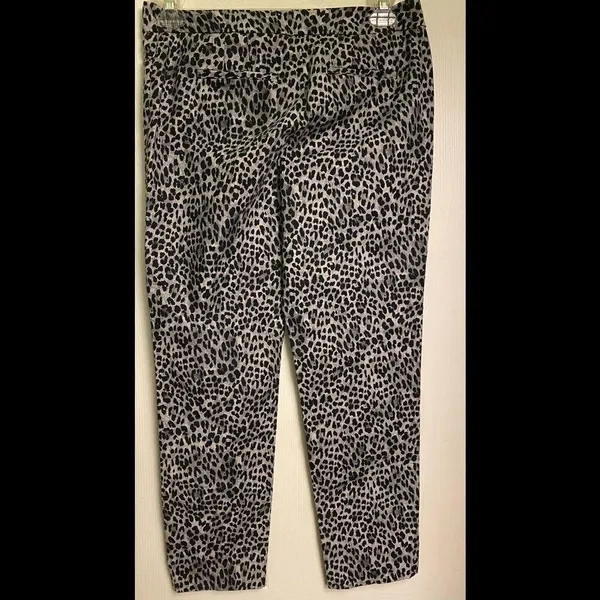 White House black market Cropped pants - Image 3
