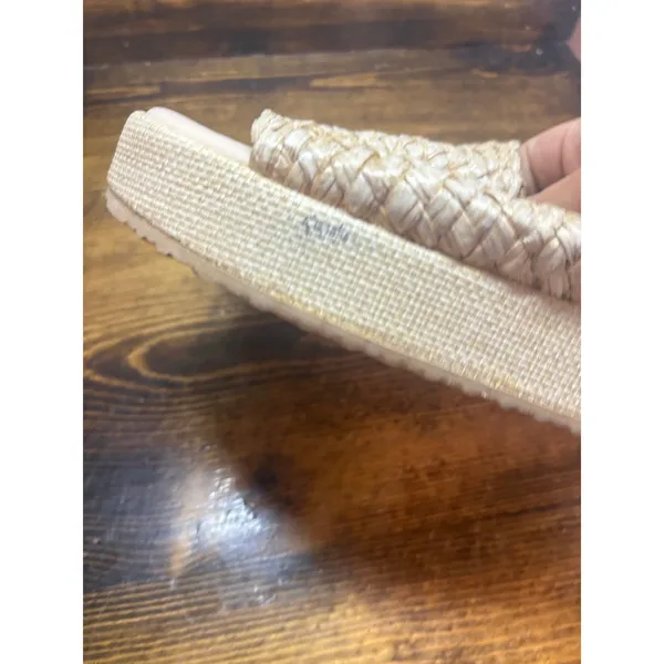 Beach by Matisse tan espadrille sandals size 6 - Image 7