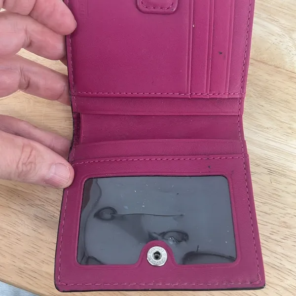Coach Wallet Bifold Leather Pink Y2K - Image 4