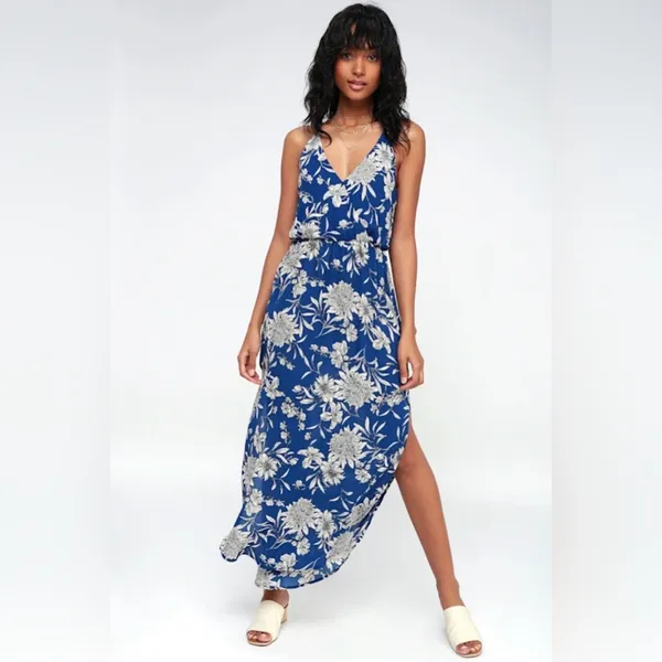 Lulu’s LUSH Floral Blue and White surplus waist midi Dress size Medium - Image 2