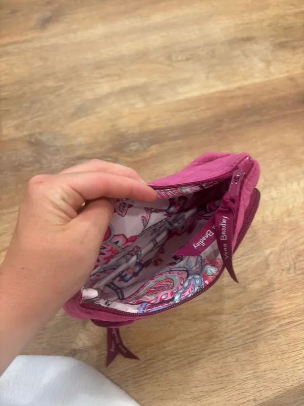 Vera Bradley Small Quilted wristlet - Image 5