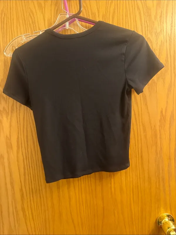 Athleta Black Short Sleeve Crewneck Tee - Image 4