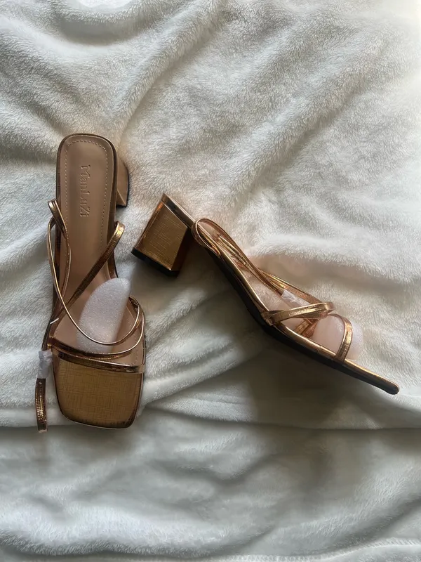 SHEIN Champagne Sandals - Image 4