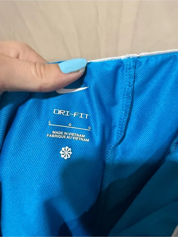 Nike shorts - Image 2