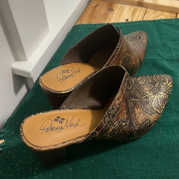 Patricia Nash Mules/clogs Ruffina Bronze Florals - Image 7