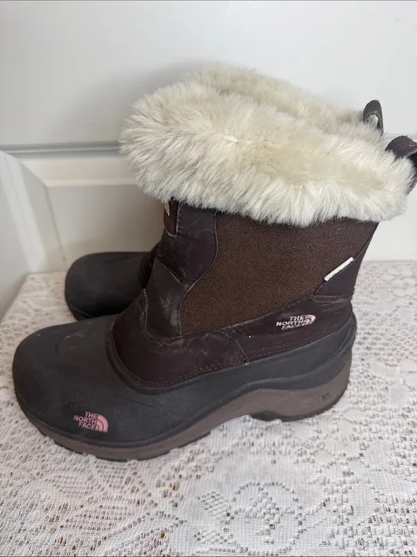 The North Face Women's Dark Brown Winter Boots with Cream Faux-Fur Cuff Sz 7 - Image 5