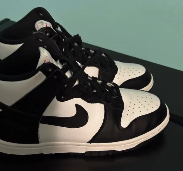 Nike air sneakers size 6 woman’s - Image 2