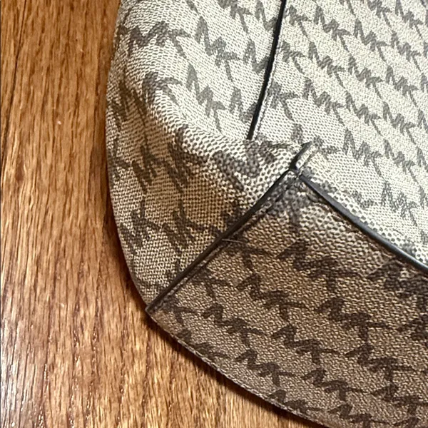 Michael Kors Signature Tote in Brown and Cream - Image 4