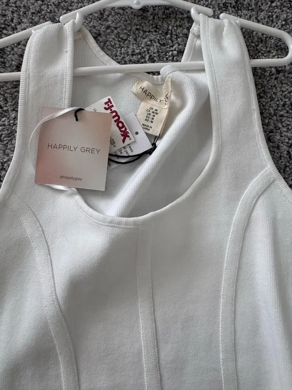 NWT white crop top Size M - Image 2