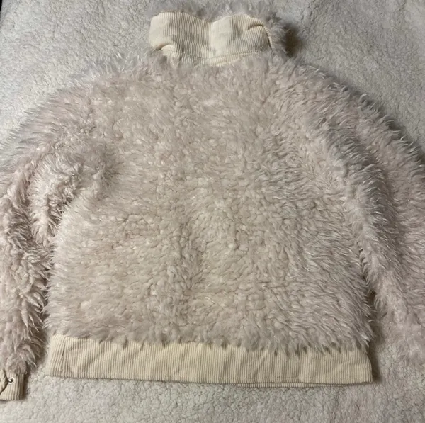Zip Front Faux Fur Jacket in Cream - Image 6