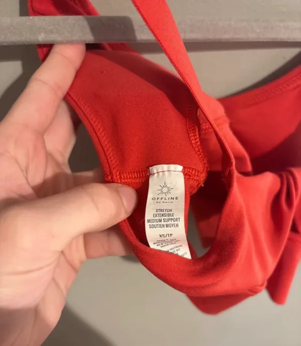 Aerie offline twist back padded red sports bra - Image 5