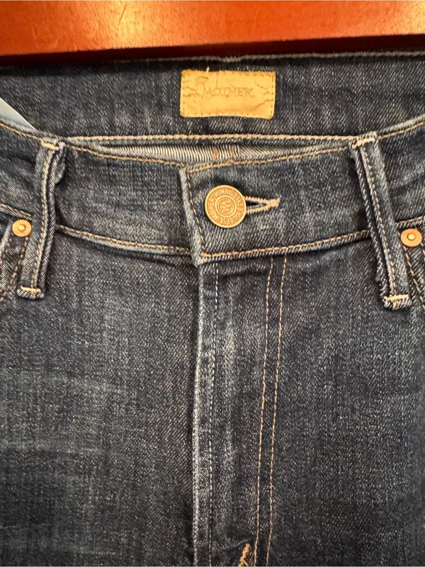 MOTHER The Insider Crop Step Fray Jeans - Dark Wash 29 - Image 5