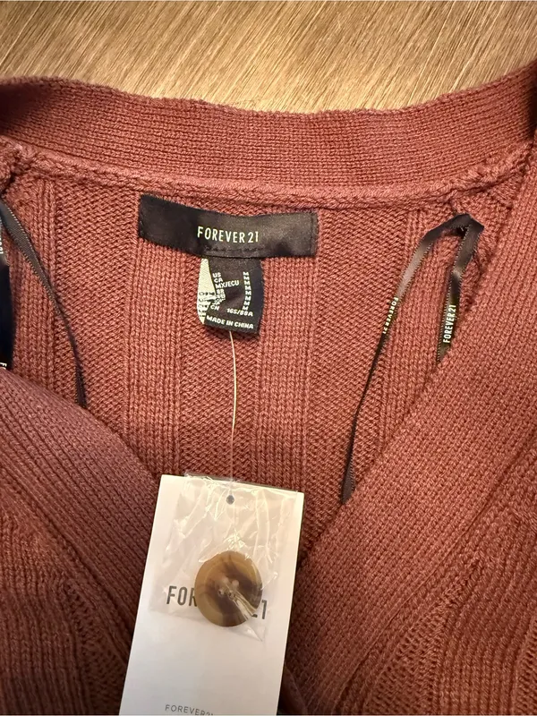 Forever 21 Chocolate Brown Cable Knit Button Cardigan Sz M NWT - Image 3
