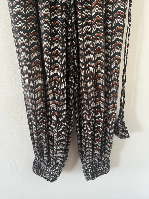 Anthropologie Black Orange Printed Harem Jogger Pants XS Smock Waist Travel - Image 3
