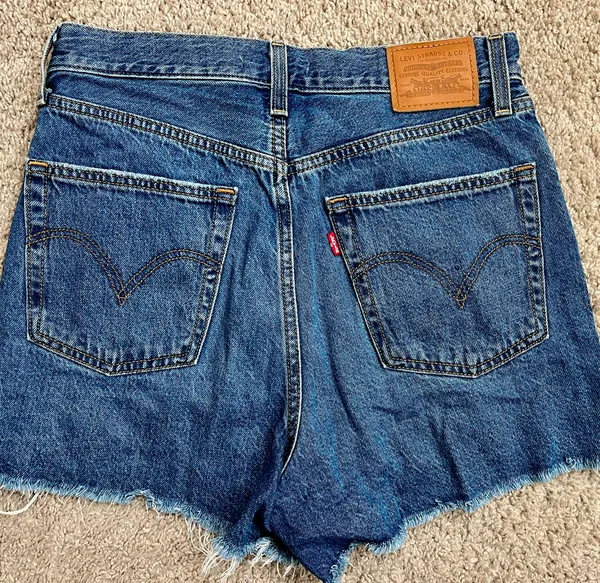 Levi's Ribcage Shorts - Image 3